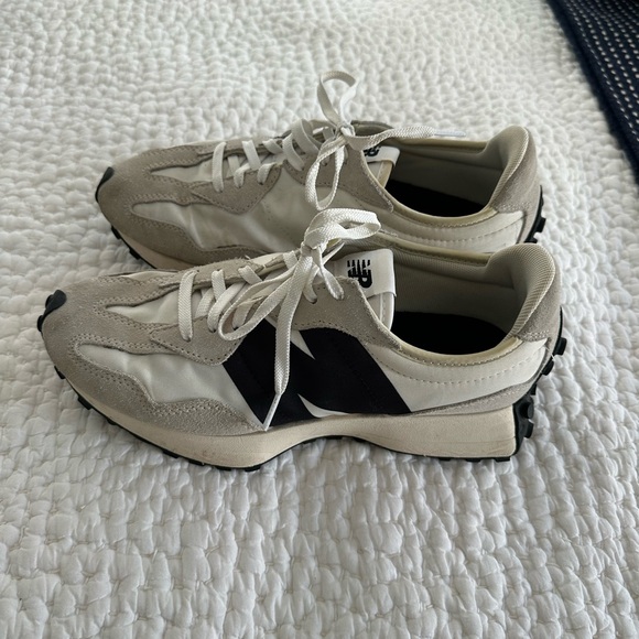 New Balance Women’s Sneakers - Picture 4 of 5